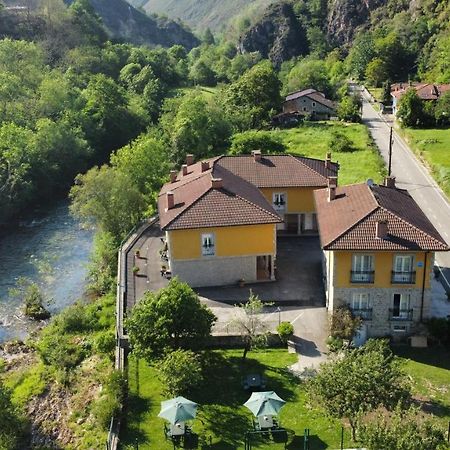 Hotel Y Apartamentos La Lonja Кангас-де-Онис Экстерьер фото
