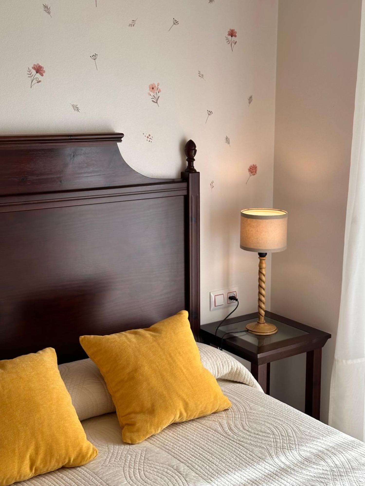 Hotel Y Apartamentos La Lonja Кангас-де-Онис Экстерьер фото